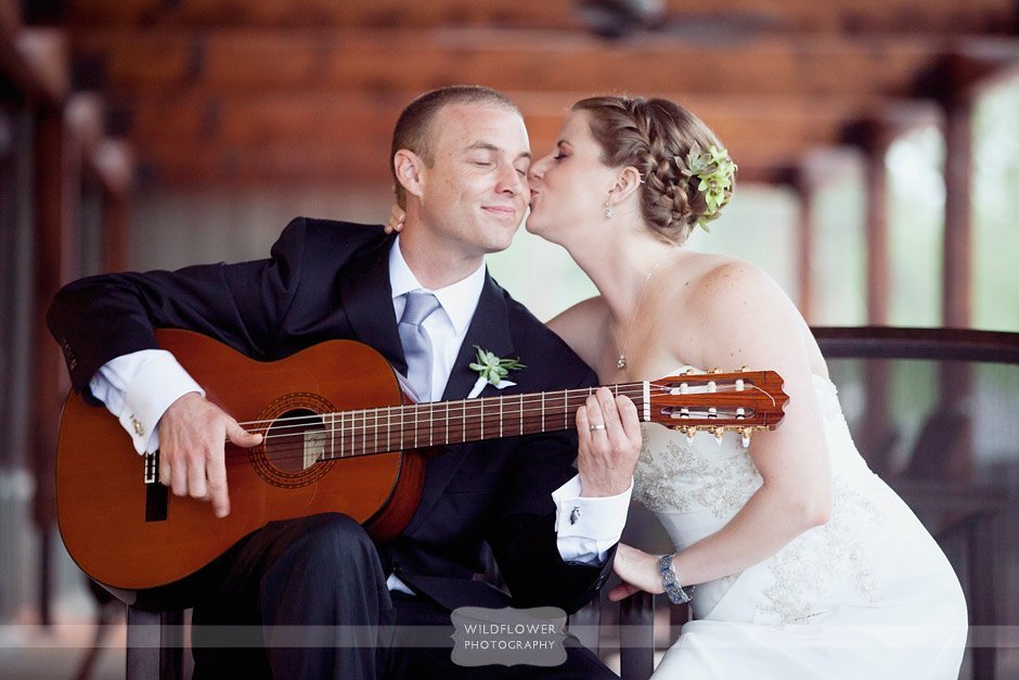 Columbia, MO Country Club Rustic Wedding Photography – Aaron & Susan