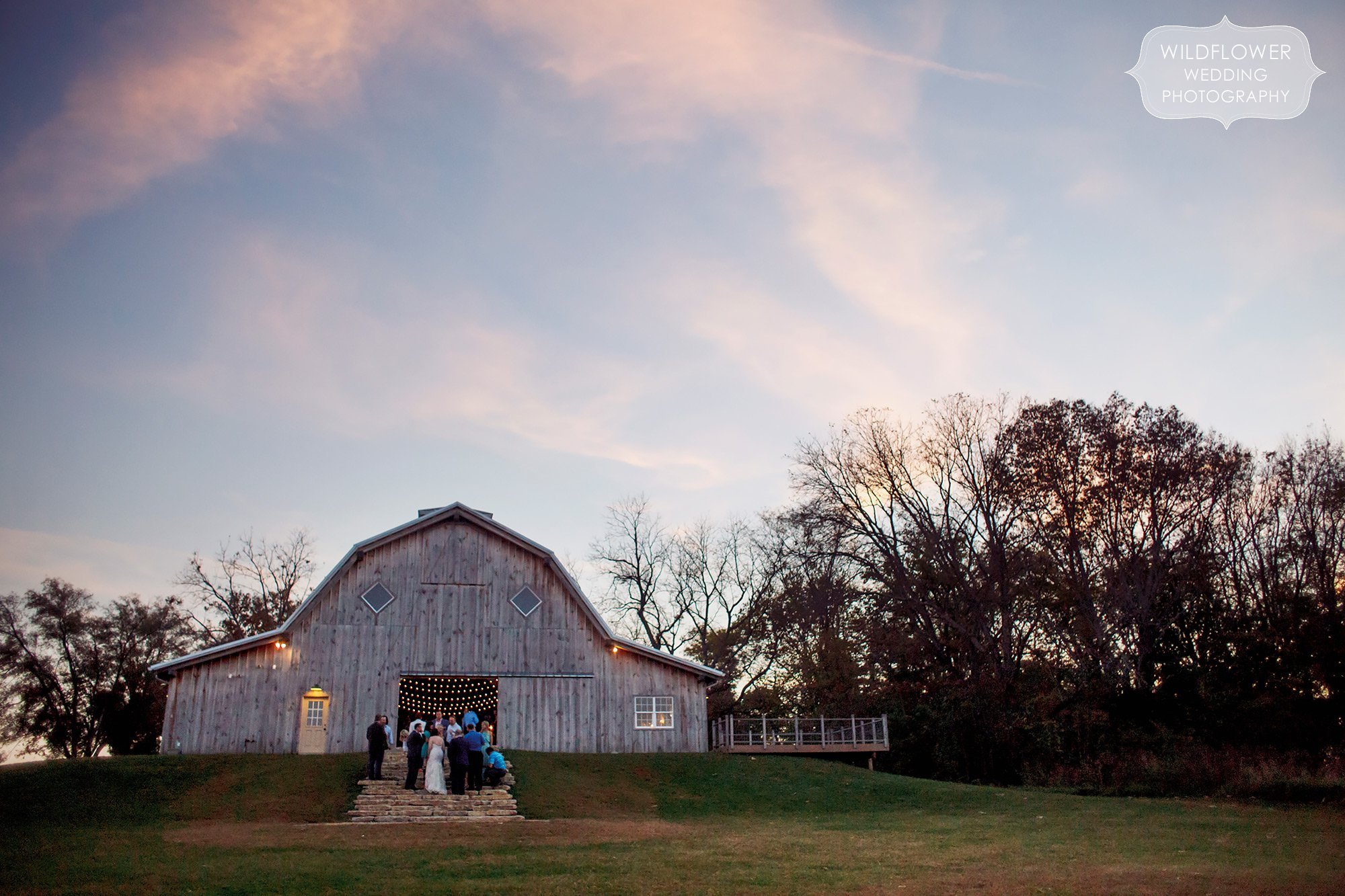 schwinn-produce-farm-fall-wedding-twilight-barn