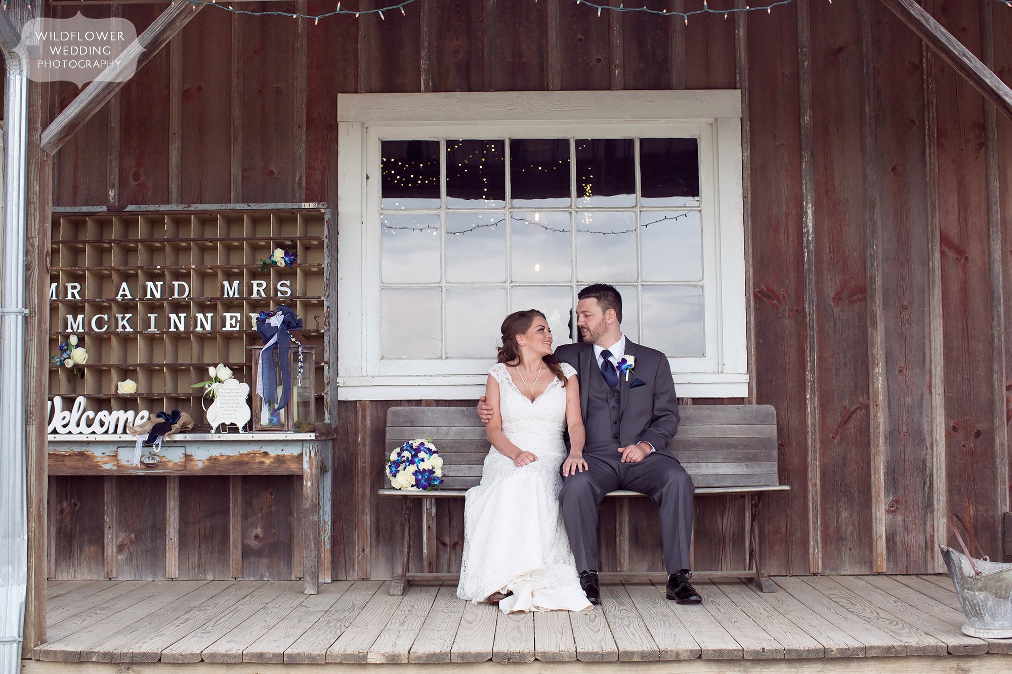 This beautiful barn wedding venue is just north of Kansas City and is gorgeous!